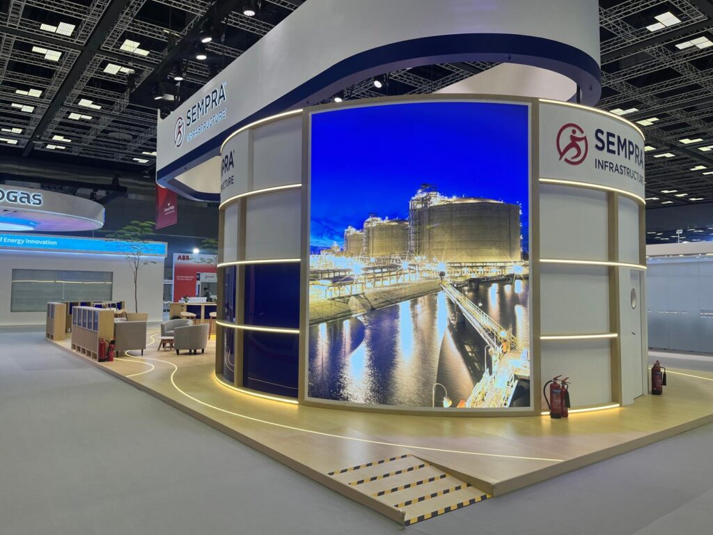 Large scale LNG exhibition stand build for Sempra Infrastructure